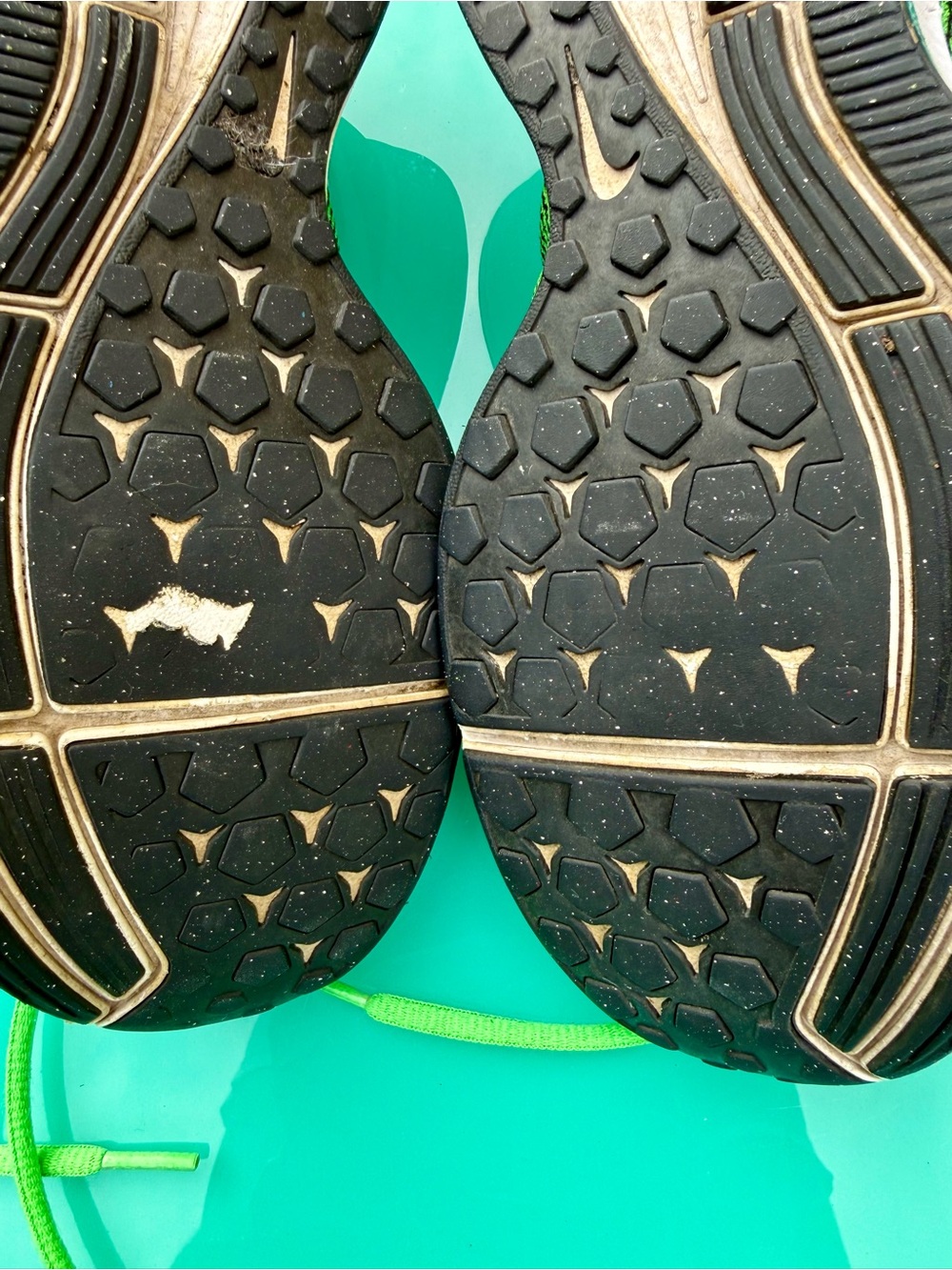 Nike Bright Green Lightweight Running Shoes - Picture 5 of 6